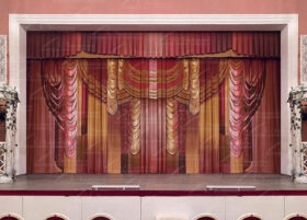 Живописный занавес из шелка с росписью в Магнитогорском театре оперы и балета
